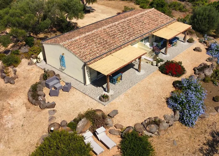 Country Sant' Elene- Mirto Tatil Evi Orosei