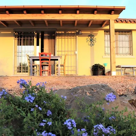 Country Sant' Elene- Mirto *