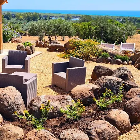 Country Sant' Elene- Mirto *